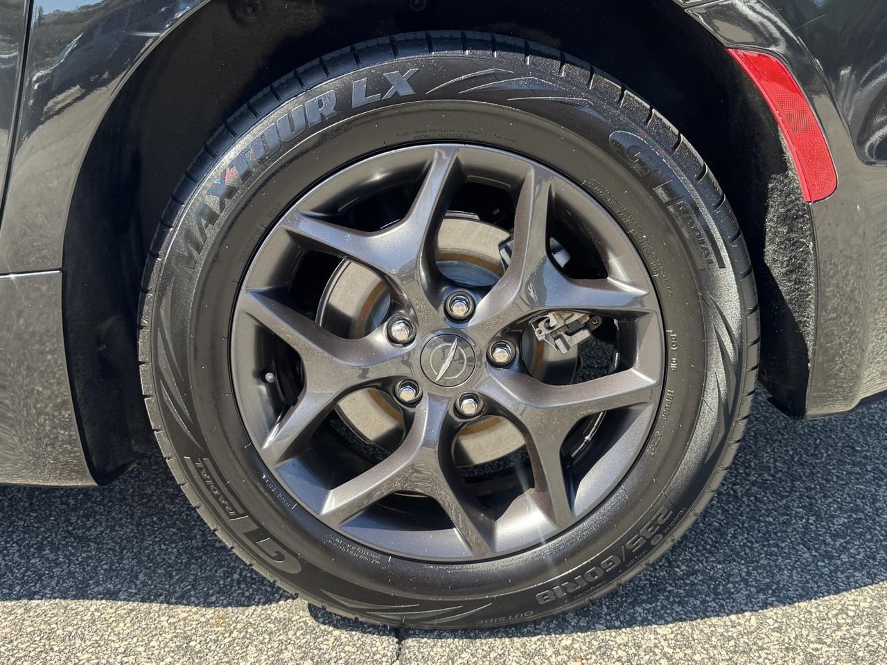 Chrysler Pacifica Touring-L Plus 2019