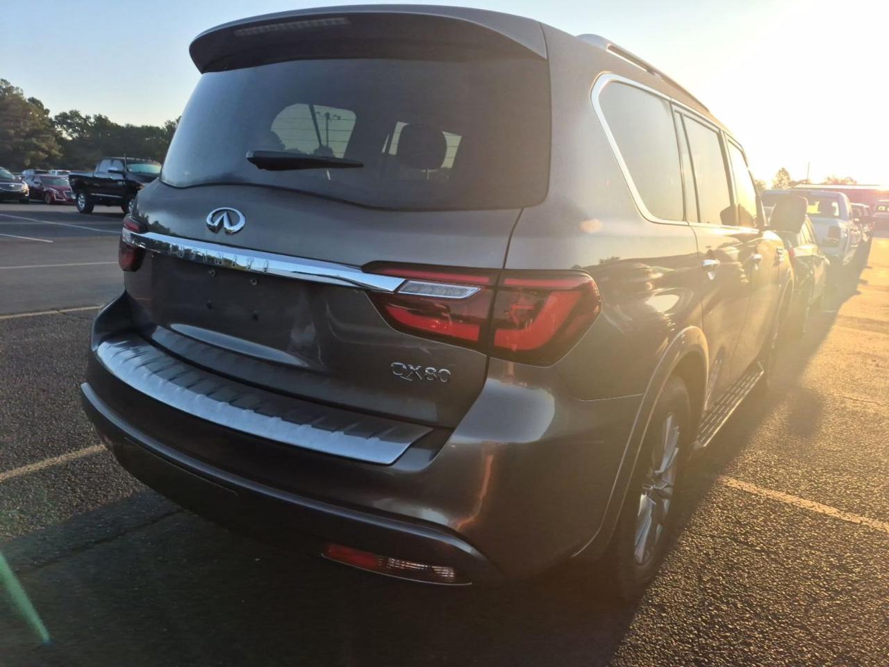 Infiniti QX80 Base 2018