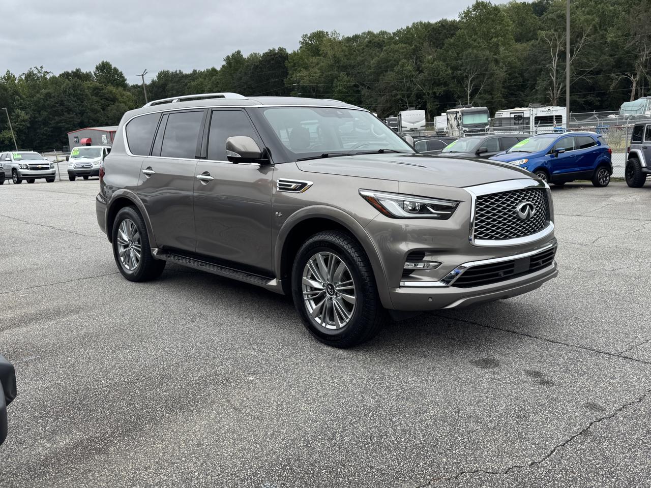 Infiniti QX80 photo 5