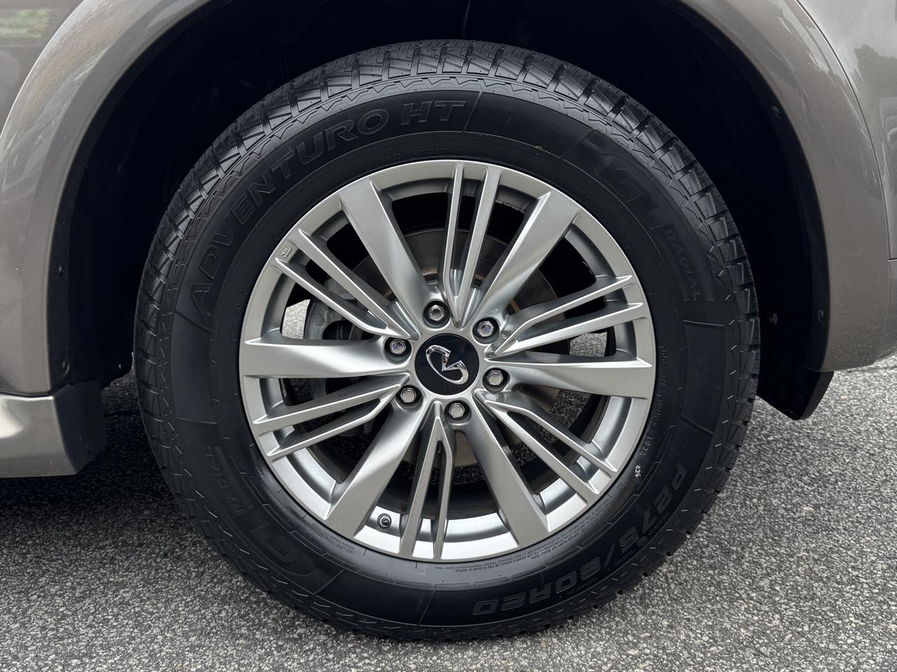 Infiniti QX80 photo 6