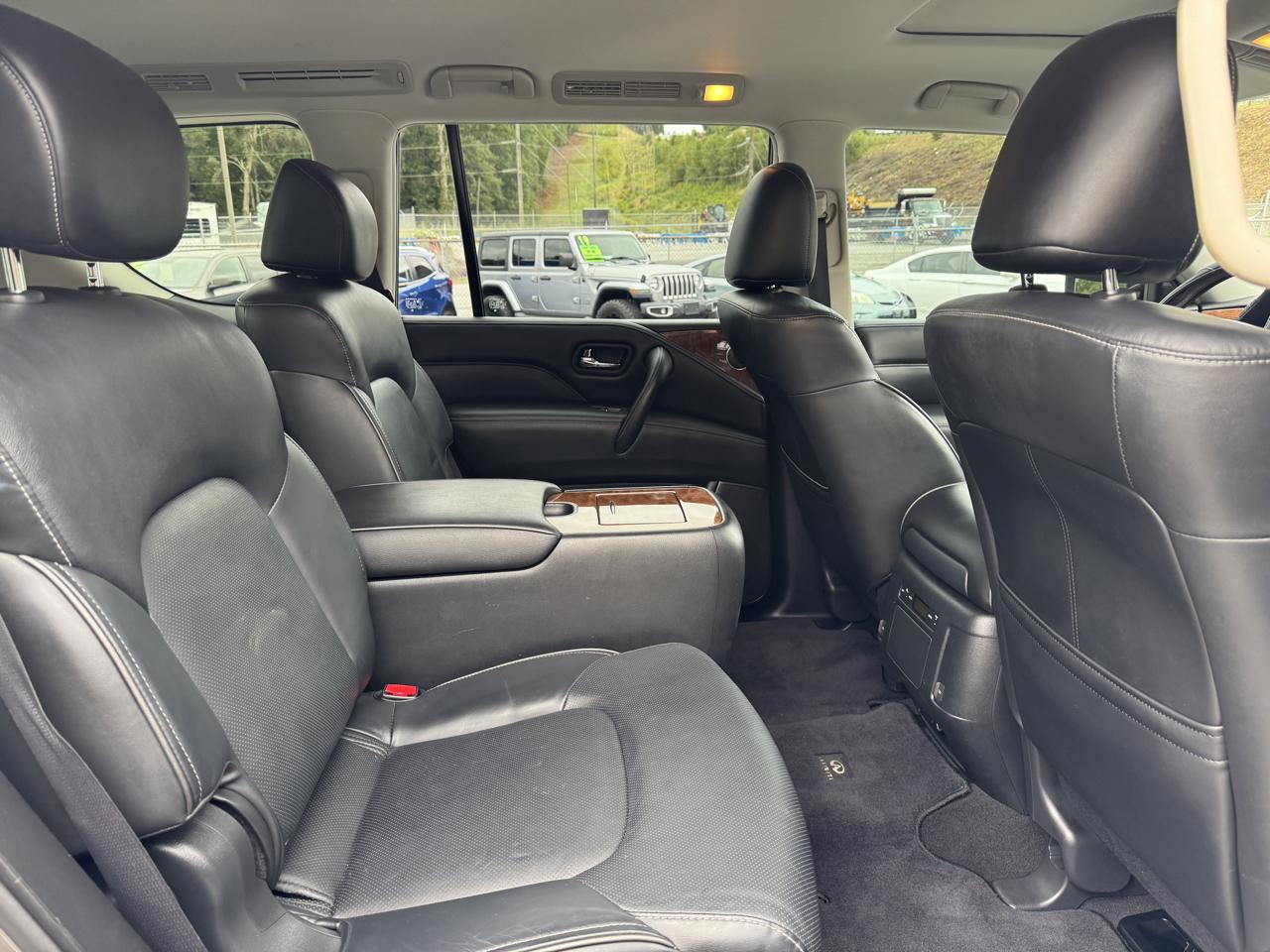 Infiniti QX80 photo 13