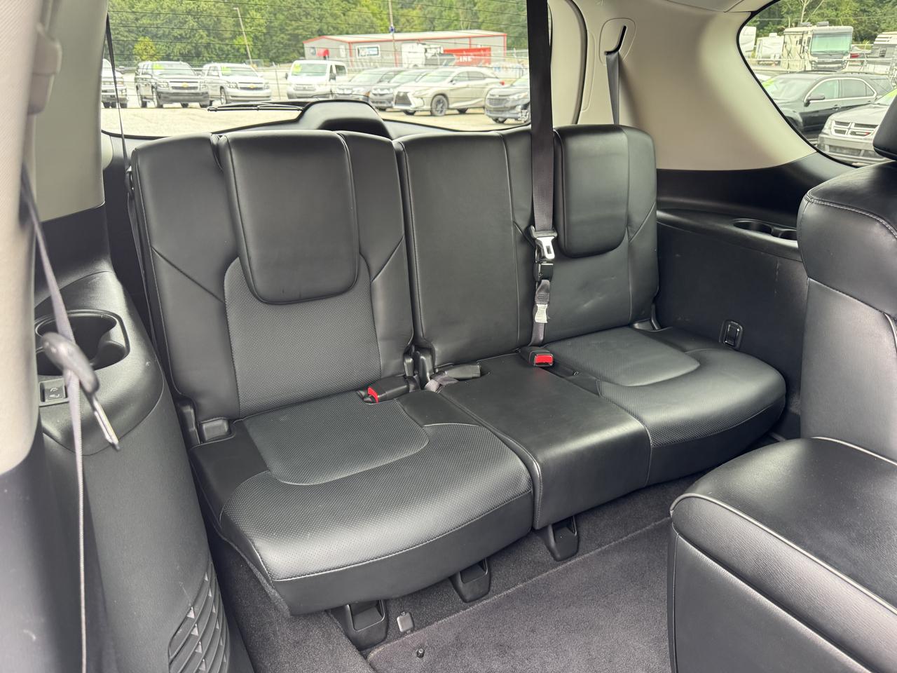 Infiniti QX80 photo 16