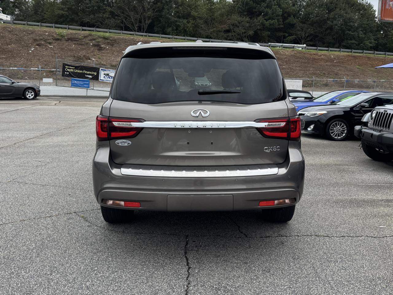 Infiniti QX80 photo 18
