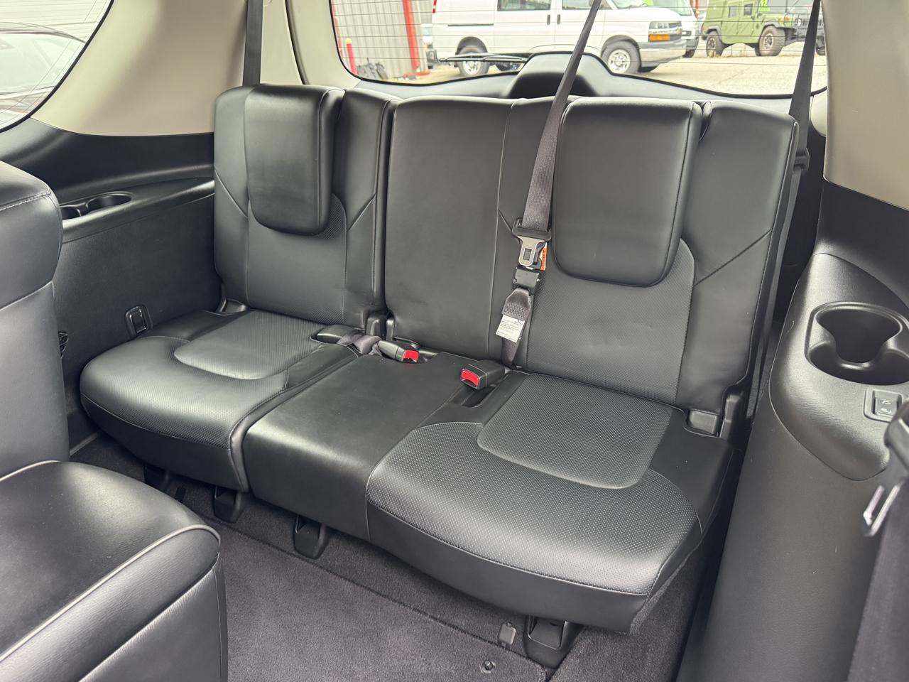 Infiniti QX80 photo 29