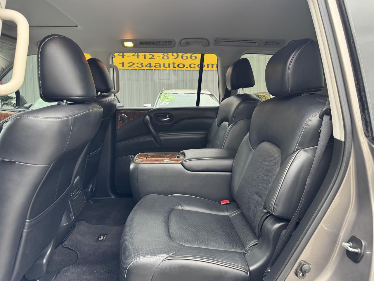 Infiniti QX80 photo 33