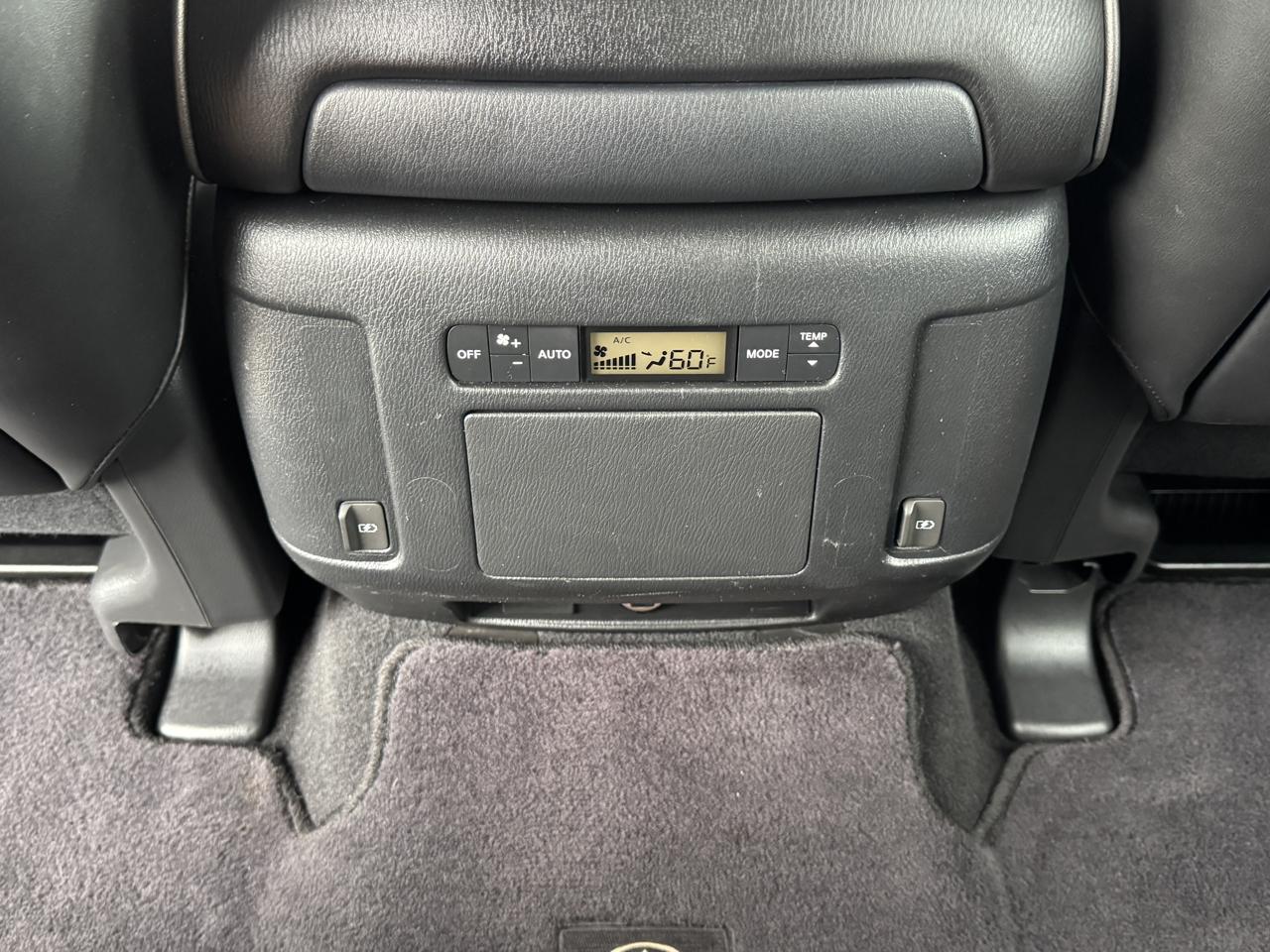 Infiniti QX80 photo 34