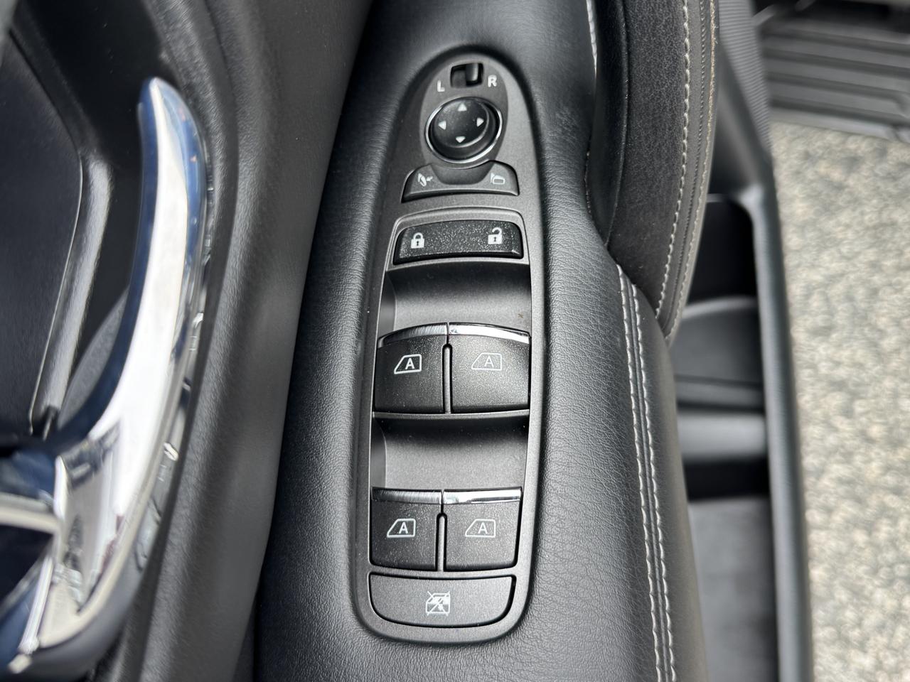 Infiniti QX80 photo 38
