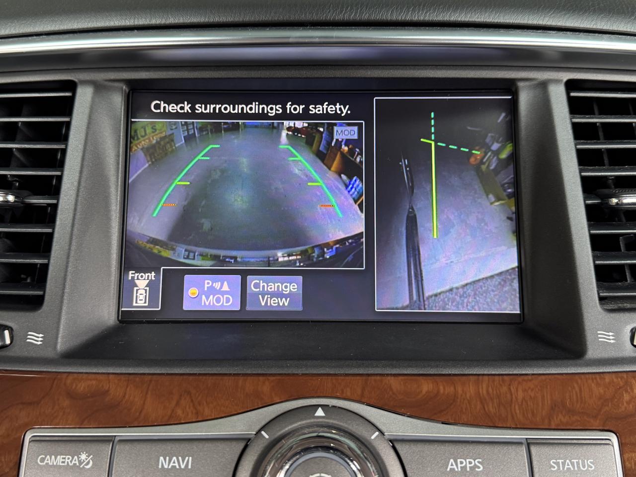 Infiniti QX80 photo 64