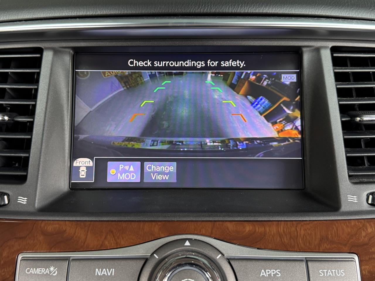Infiniti QX80 photo 65