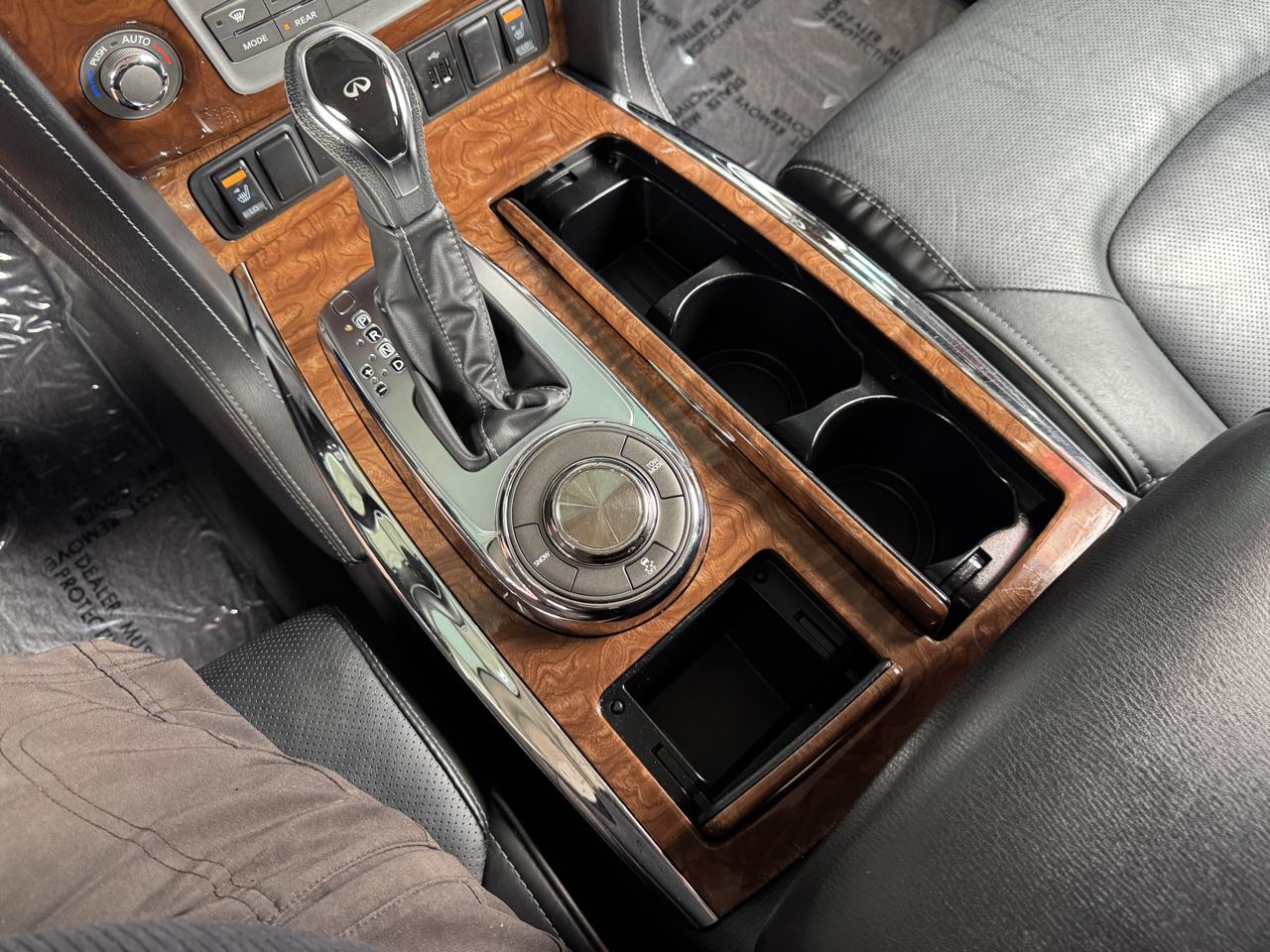 Infiniti QX80 photo 62