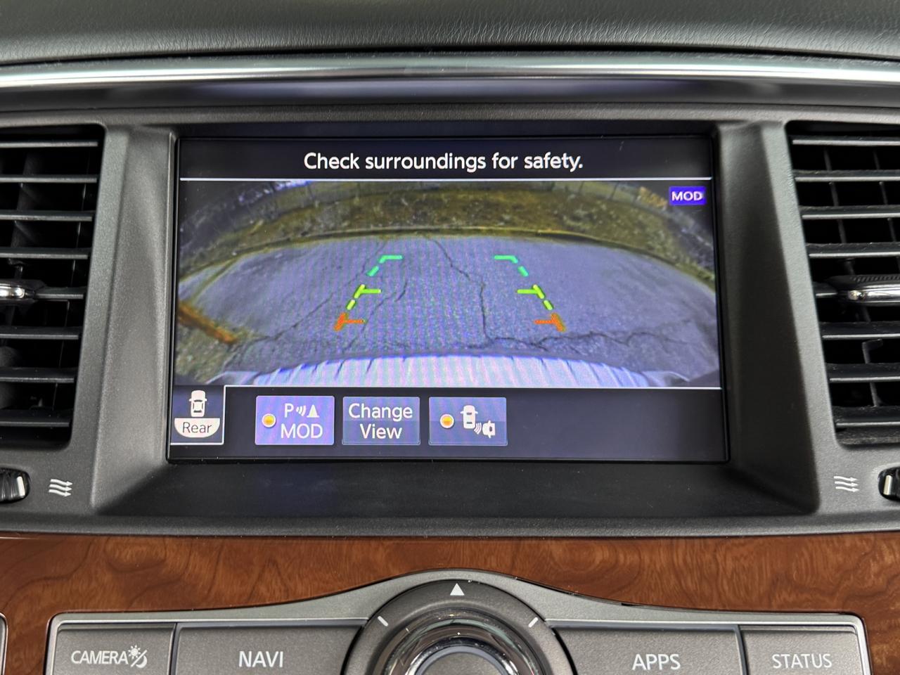 Infiniti QX80 photo 71