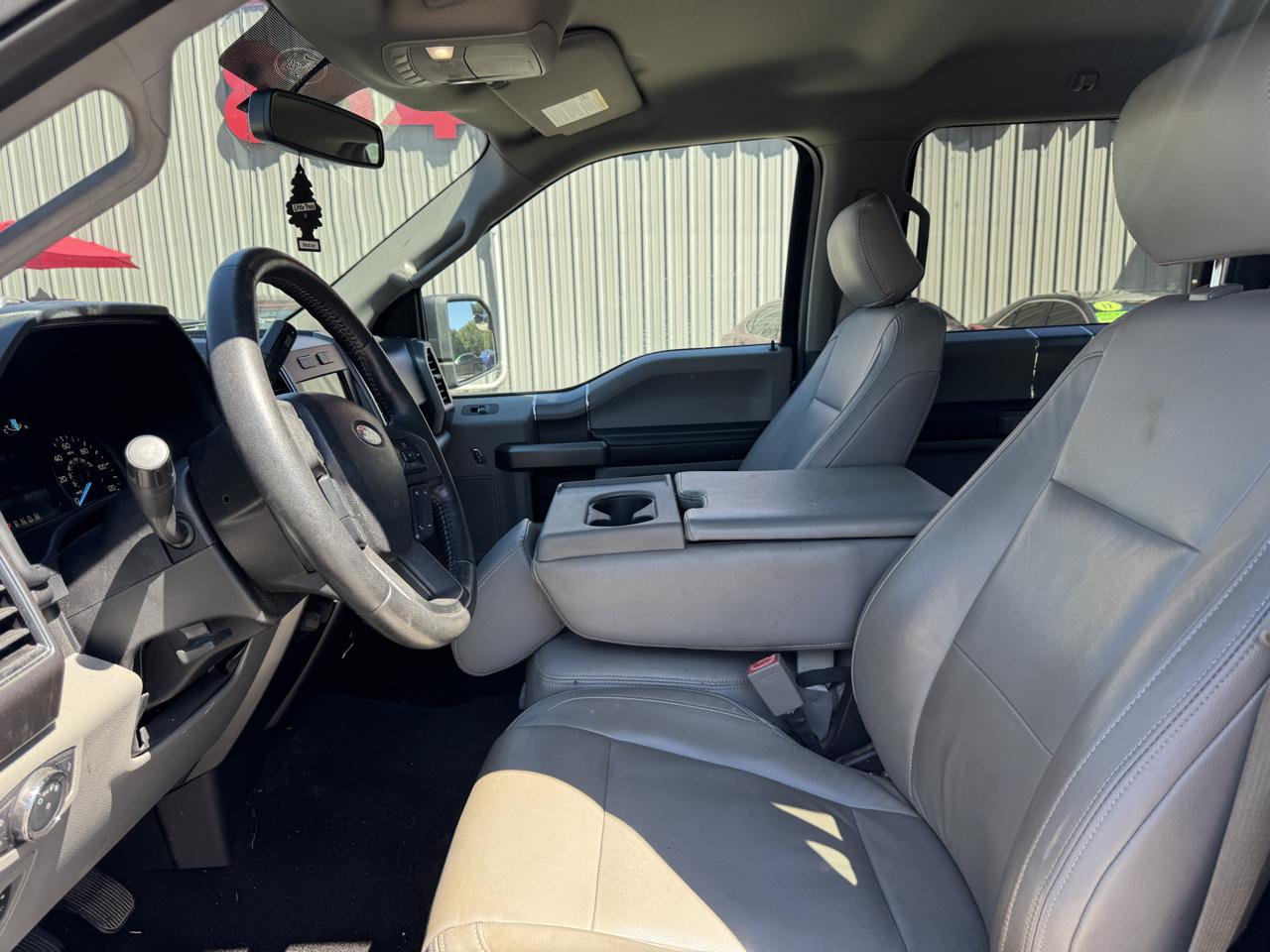 Ford F-150 XLT SuperCrew 4WD 2018