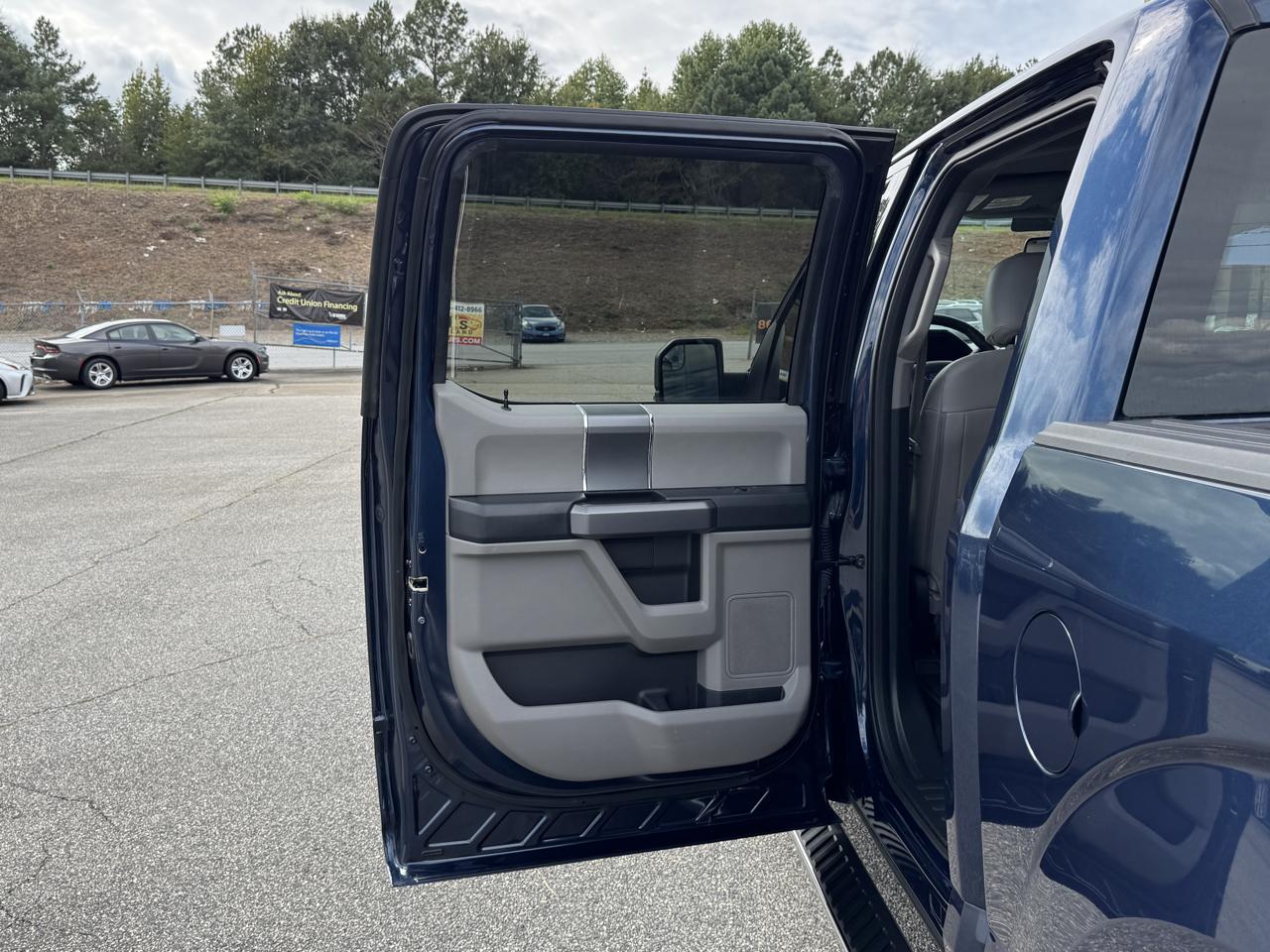 Ford F-150 XLT SuperCrew 4WD 2018