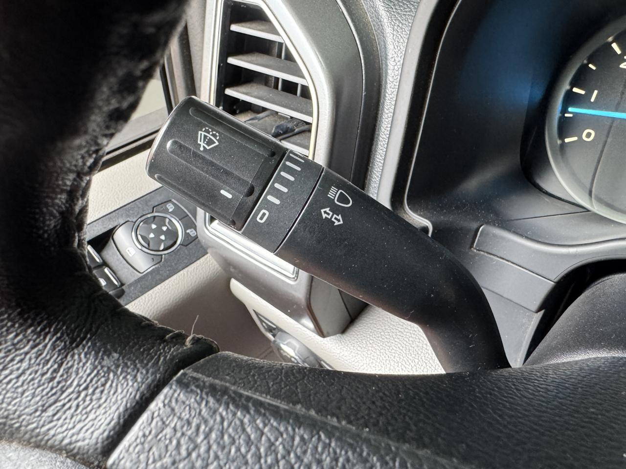 Ford F-150 XLT SuperCrew 4WD 2018