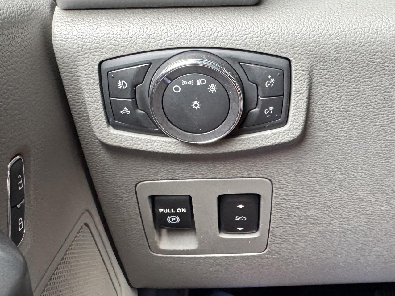 Ford F-150 XLT SuperCrew 4WD 2018