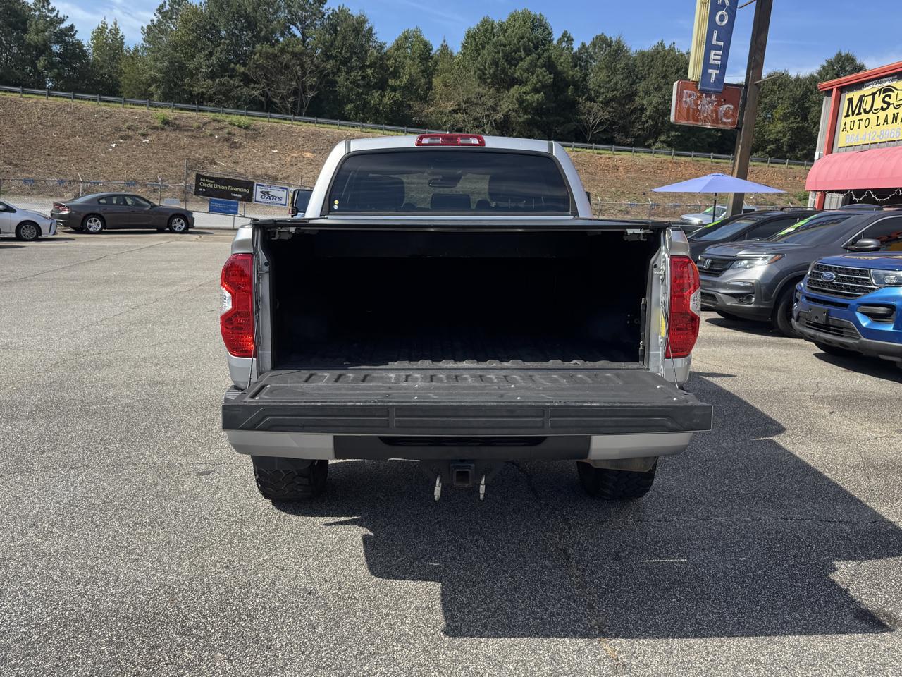 Toyota Tundra Platinum CrewMax 5.7L 4WD 2020