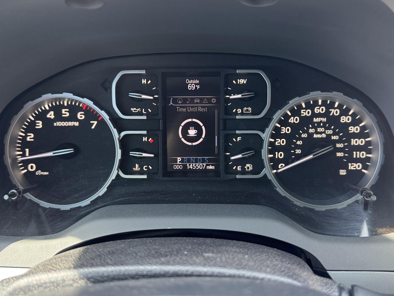Toyota Tundra Platinum CrewMax 5.7L 4WD 2020