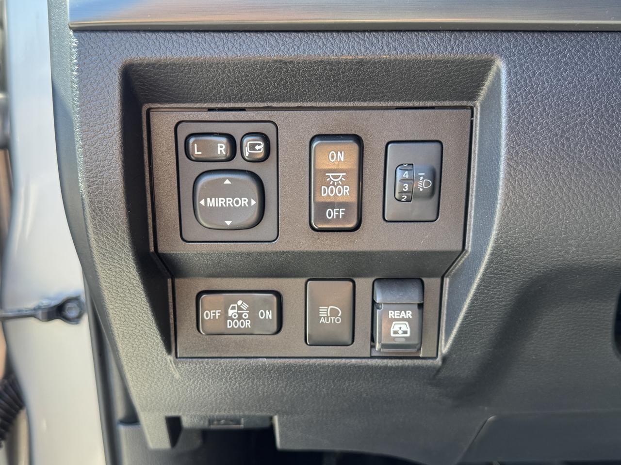Toyota Tundra Platinum CrewMax 5.7L 4WD 2020