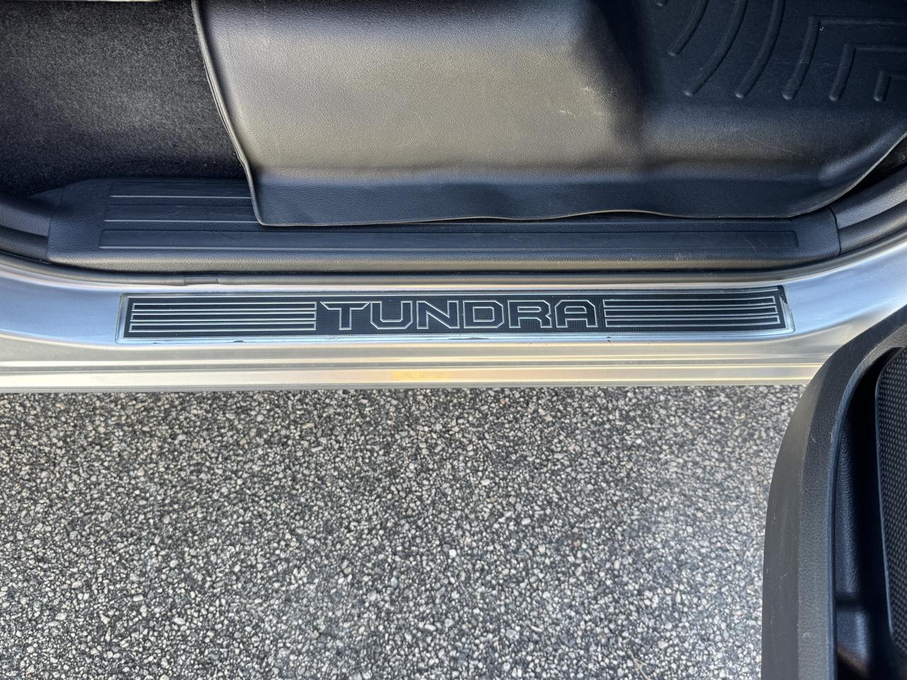 Toyota Tundra Platinum CrewMax 5.7L 4WD 2020