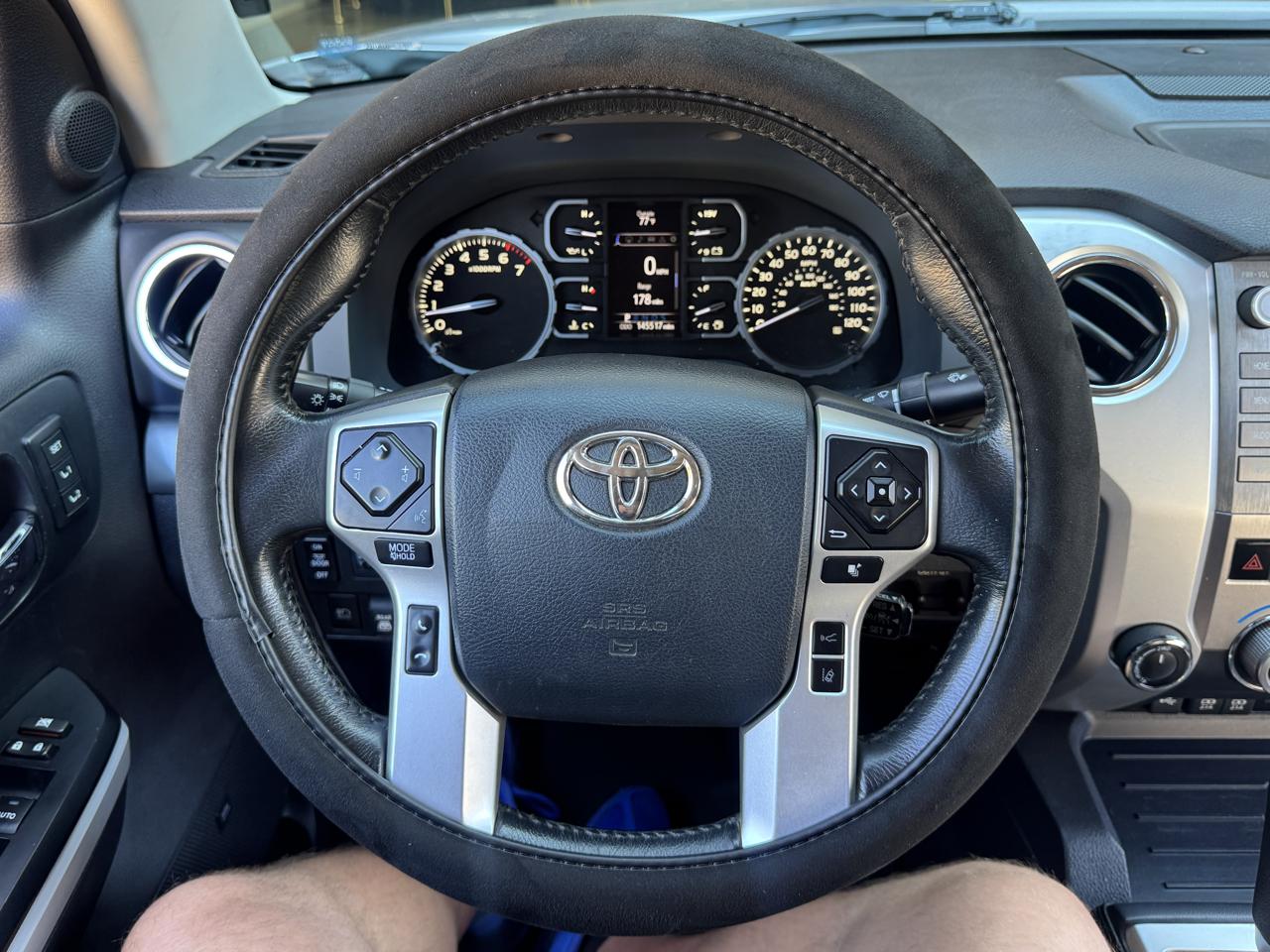Toyota Tundra Platinum CrewMax 5.7L 4WD 2020