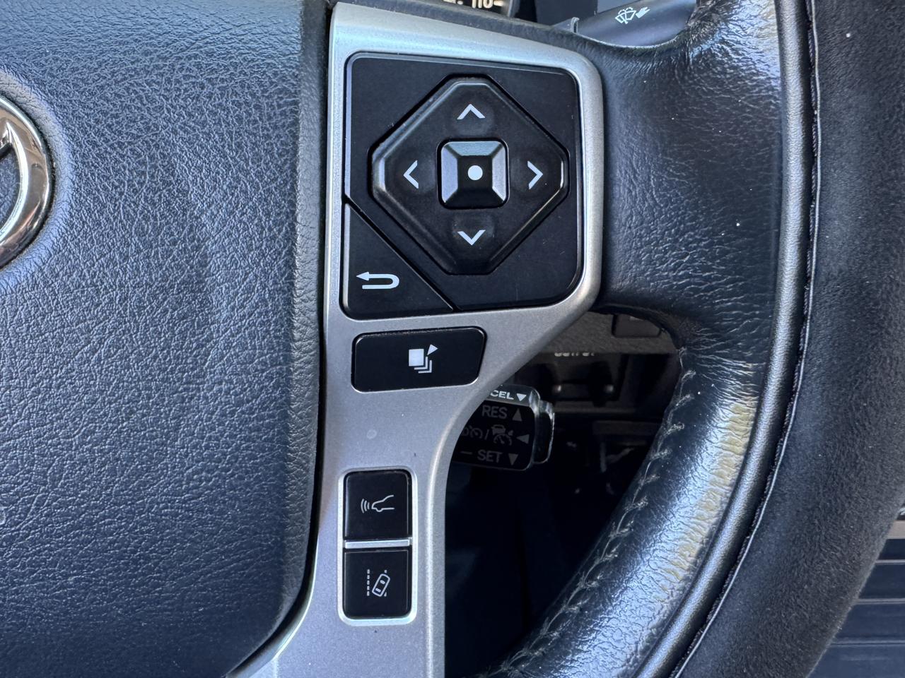 Toyota Tundra Platinum CrewMax 5.7L 4WD 2020