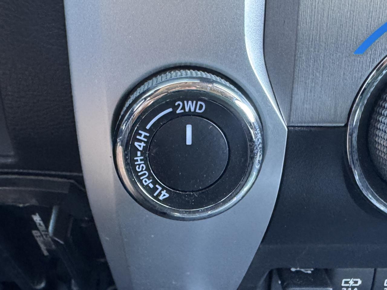 Toyota Tundra Platinum CrewMax 5.7L 4WD 2020