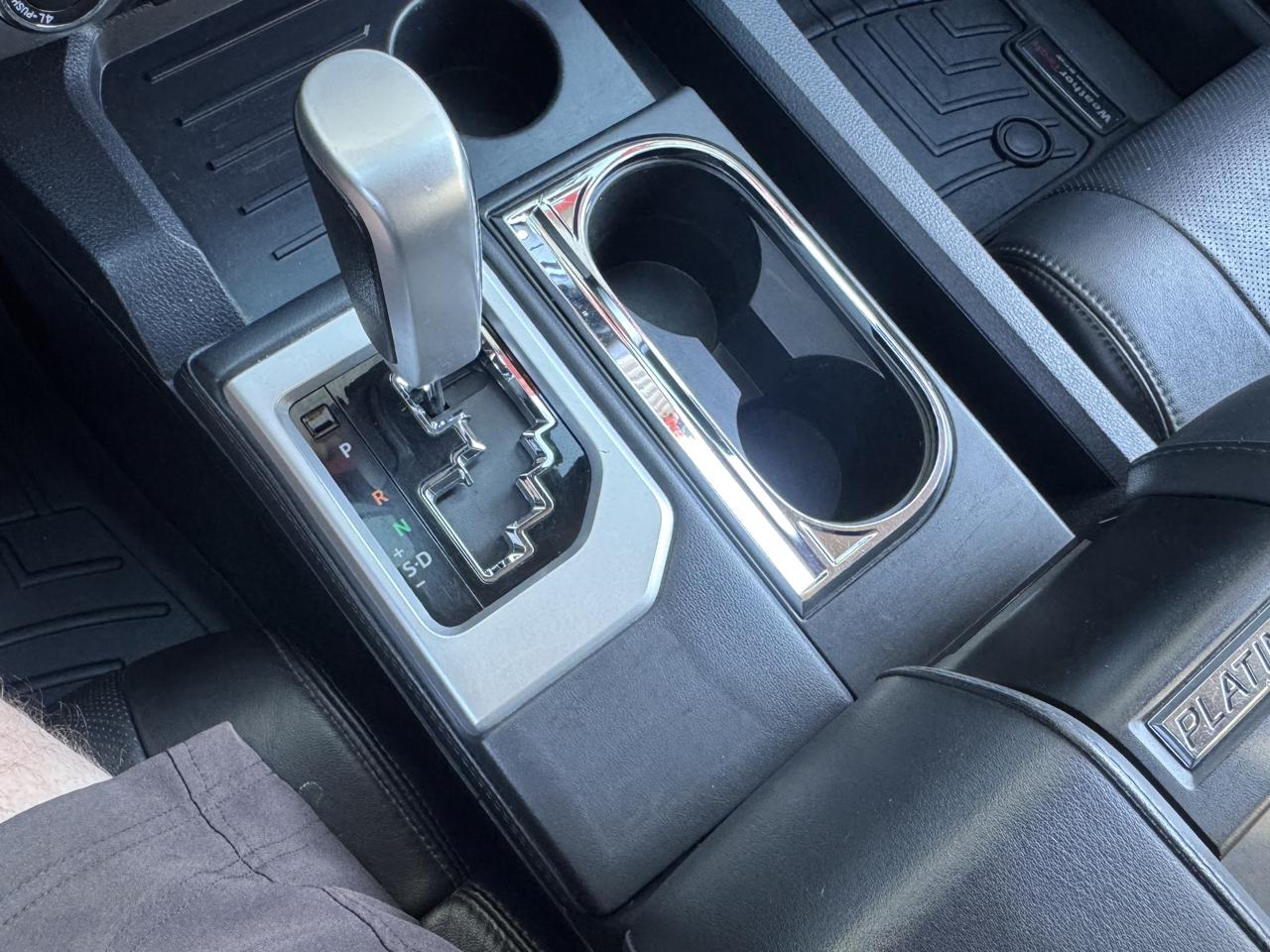 Toyota Tundra Platinum CrewMax 5.7L 4WD 2020