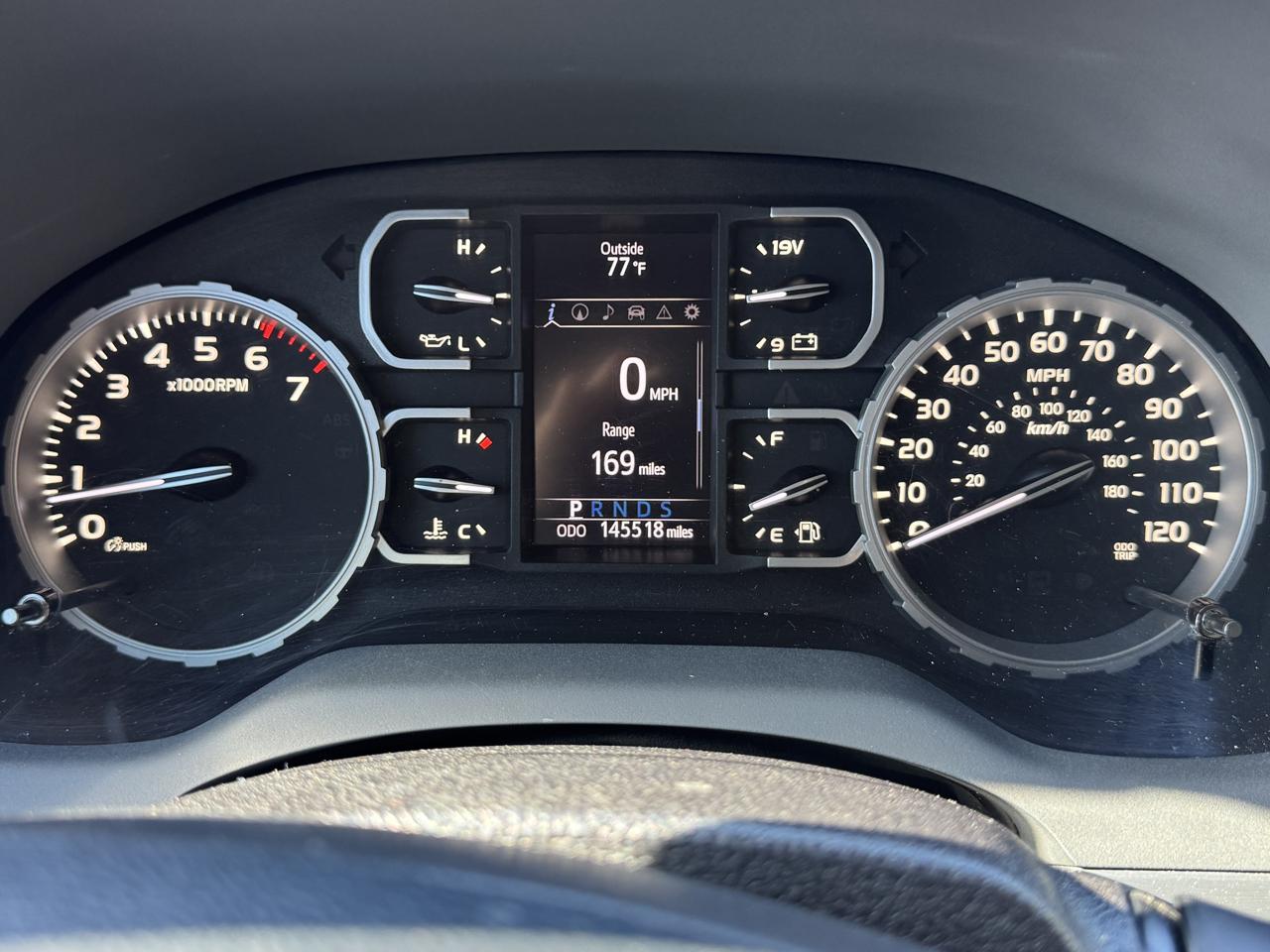 Toyota Tundra Platinum CrewMax 5.7L 4WD 2020