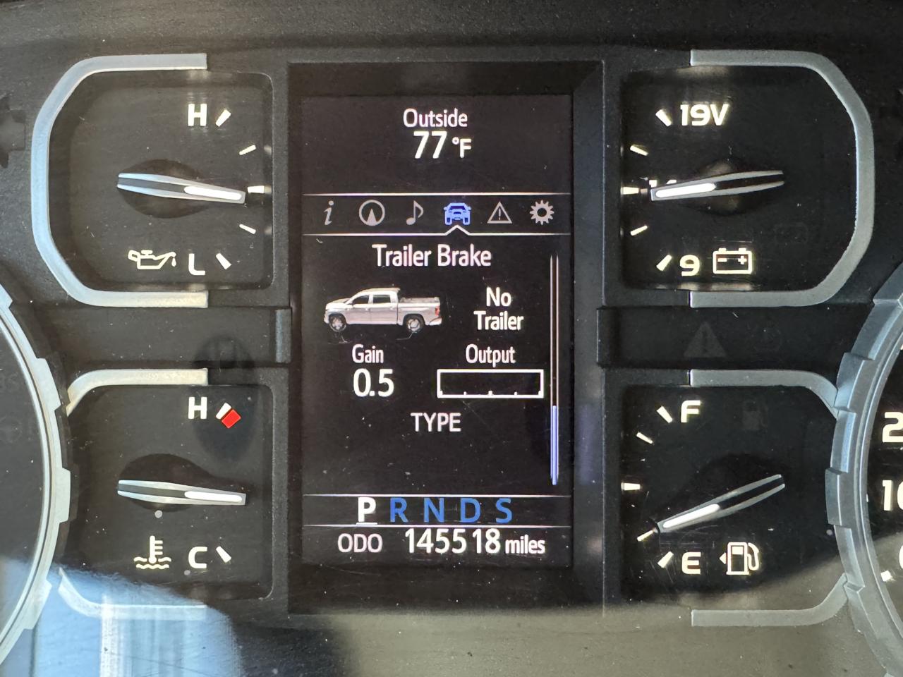 Toyota Tundra Platinum CrewMax 5.7L 4WD 2020