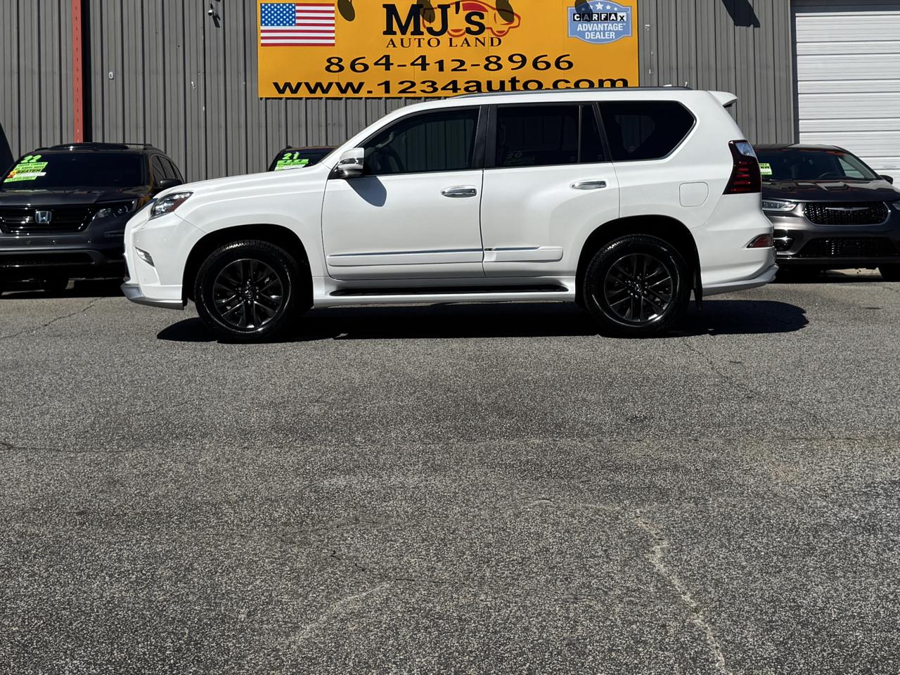 Lexus GX photo 2
