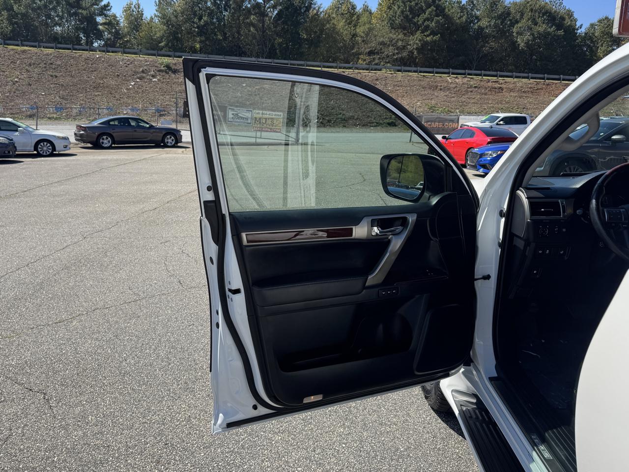 Lexus GX photo 38