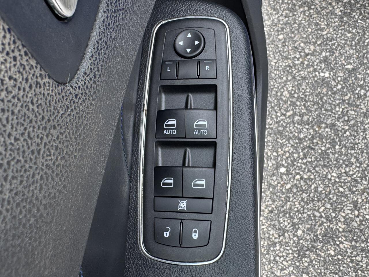 Dodge Charger photo 32