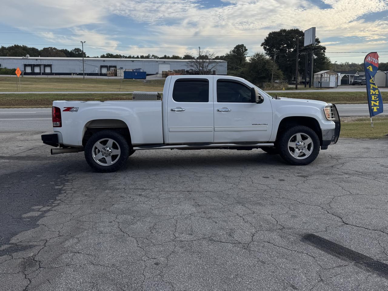 GMC Sierra 2500HD SLT Crew Cab 4WD 2011