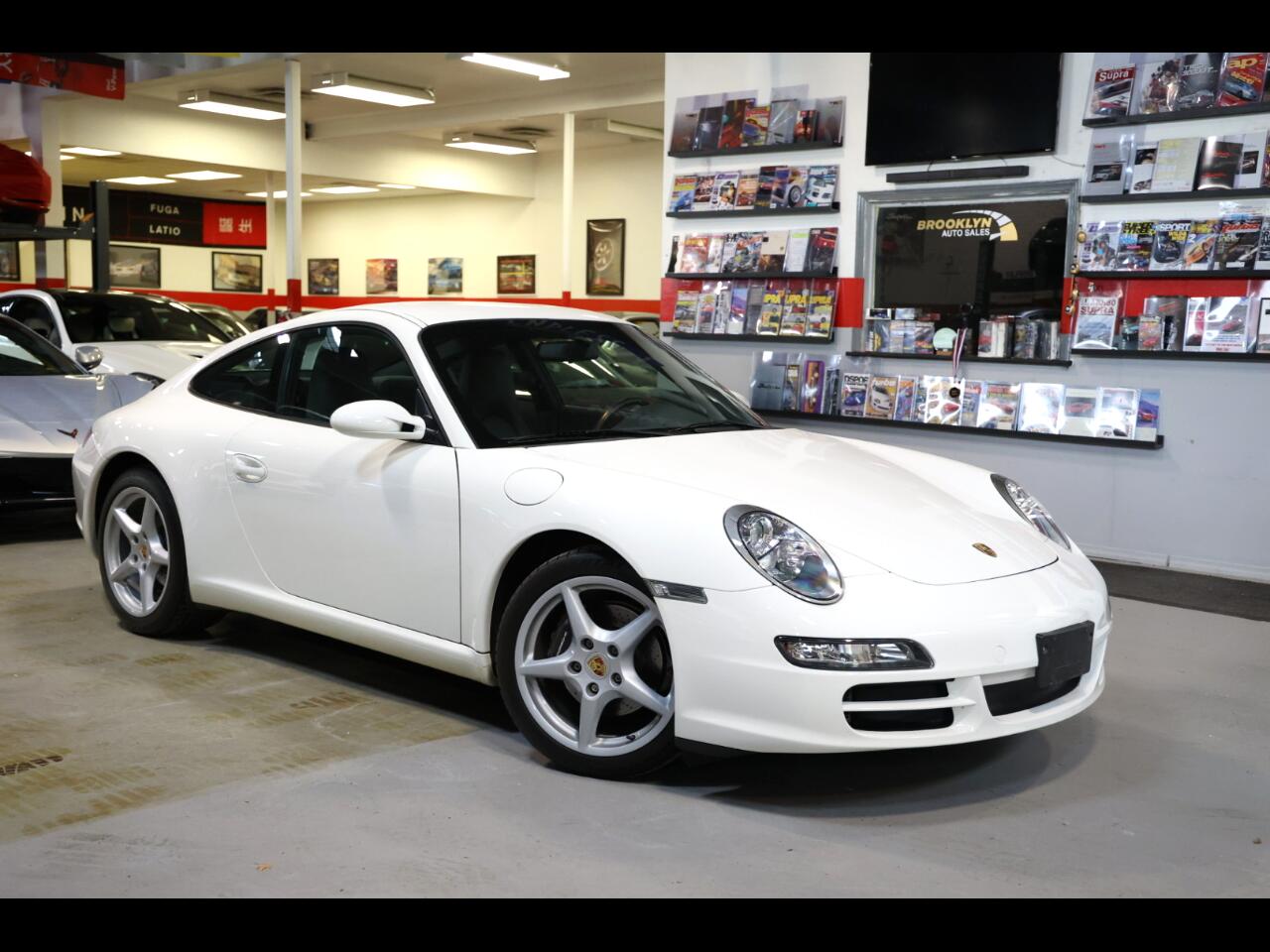Porsche 911 Carrera Base 2005