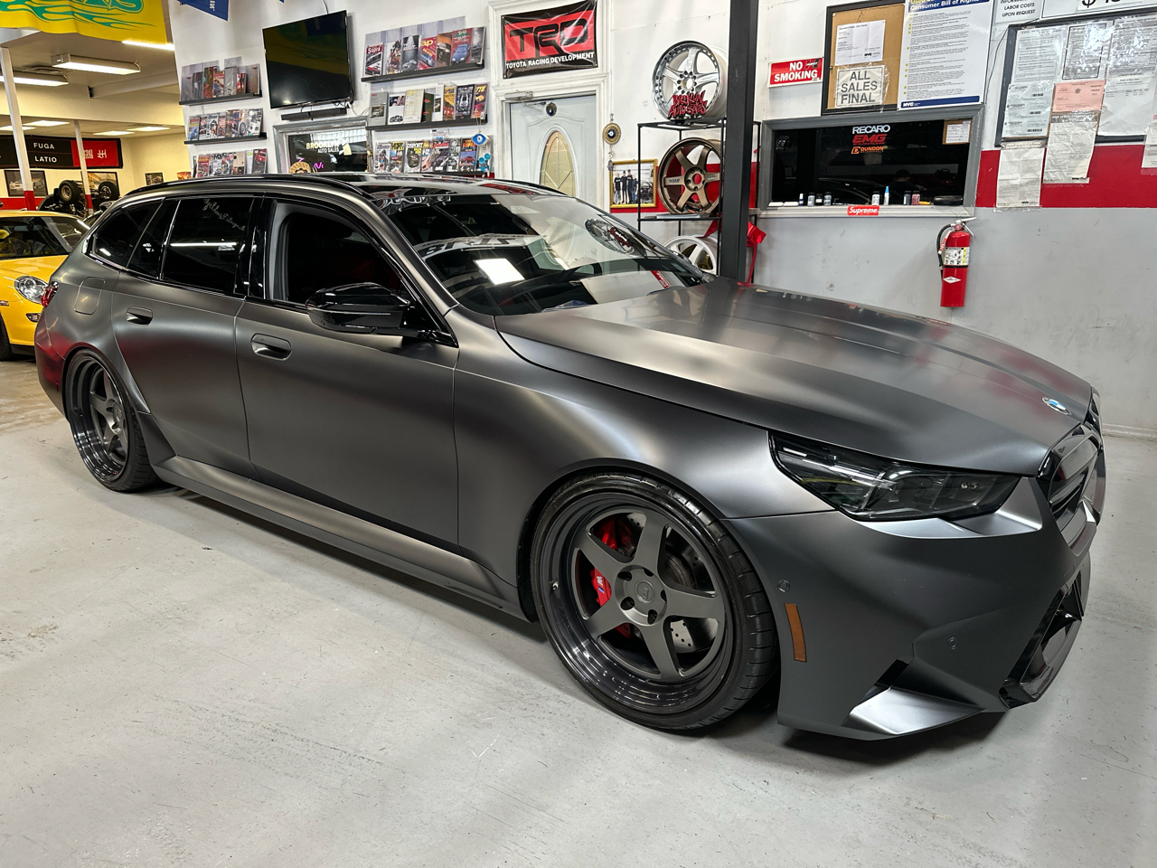 BMW M5  2025