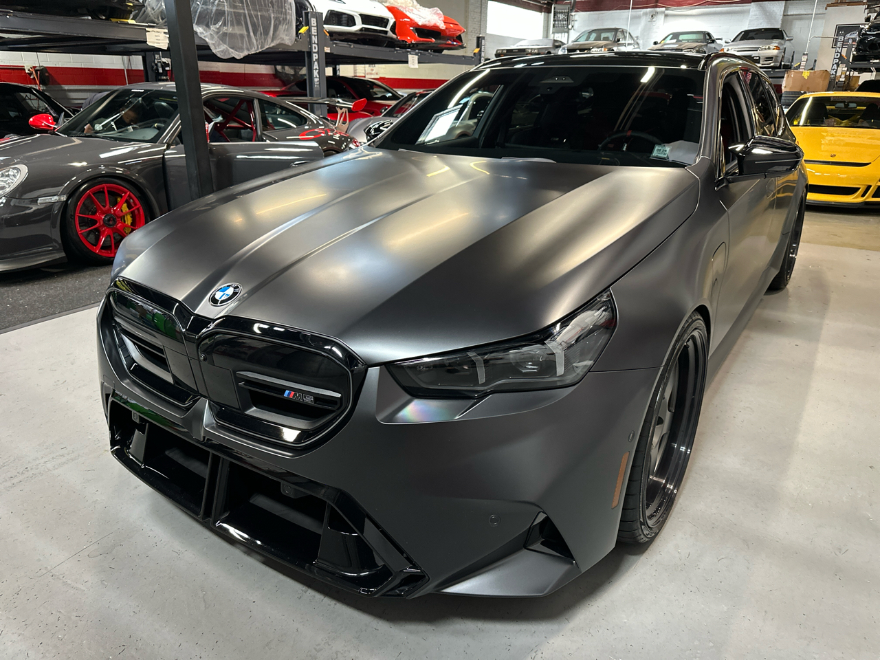 BMW M5  2025