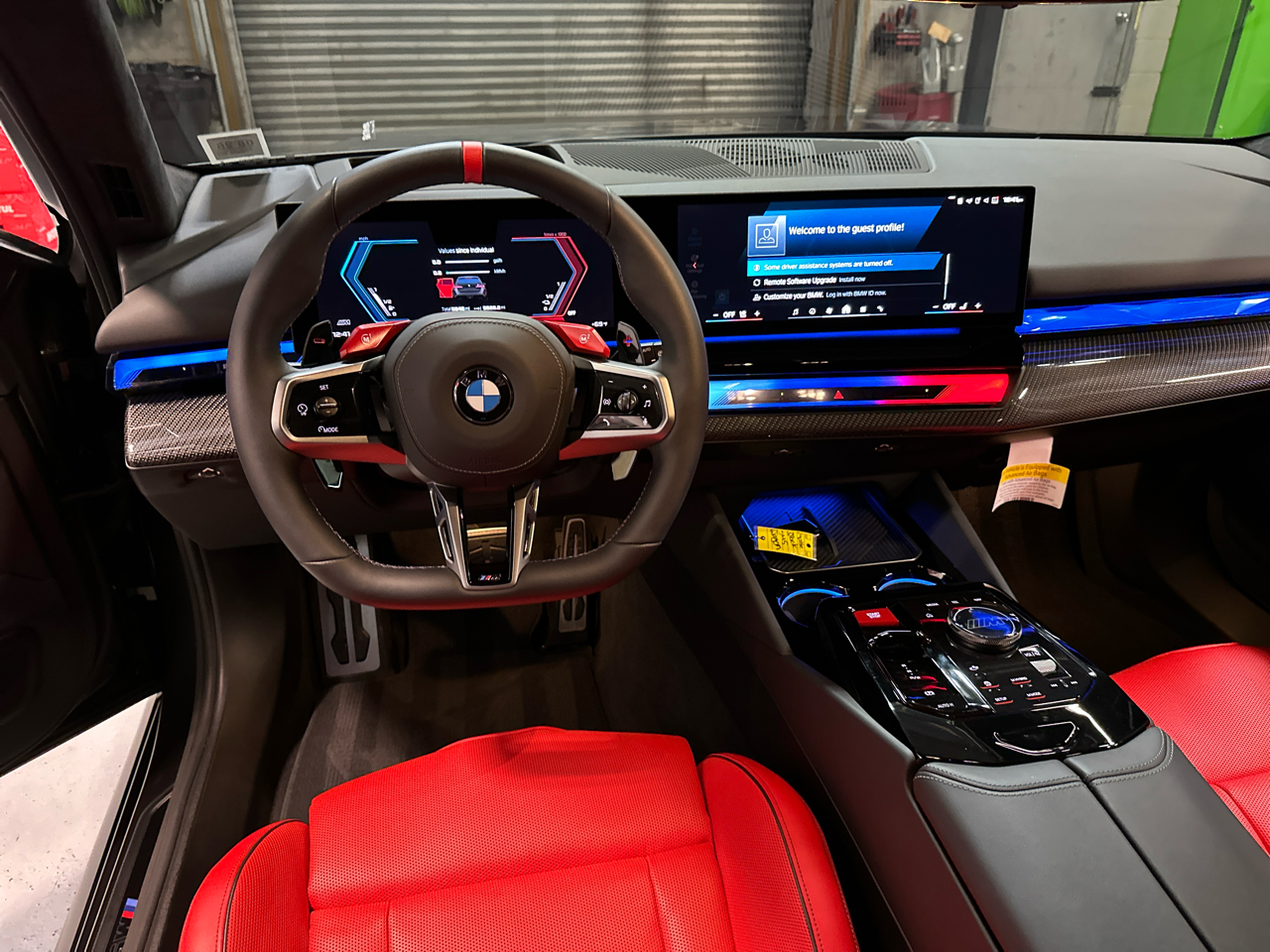 BMW M5  2025