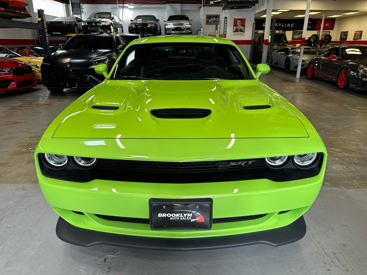 Dodge Challenger SRT Hellcat Coupe 2015