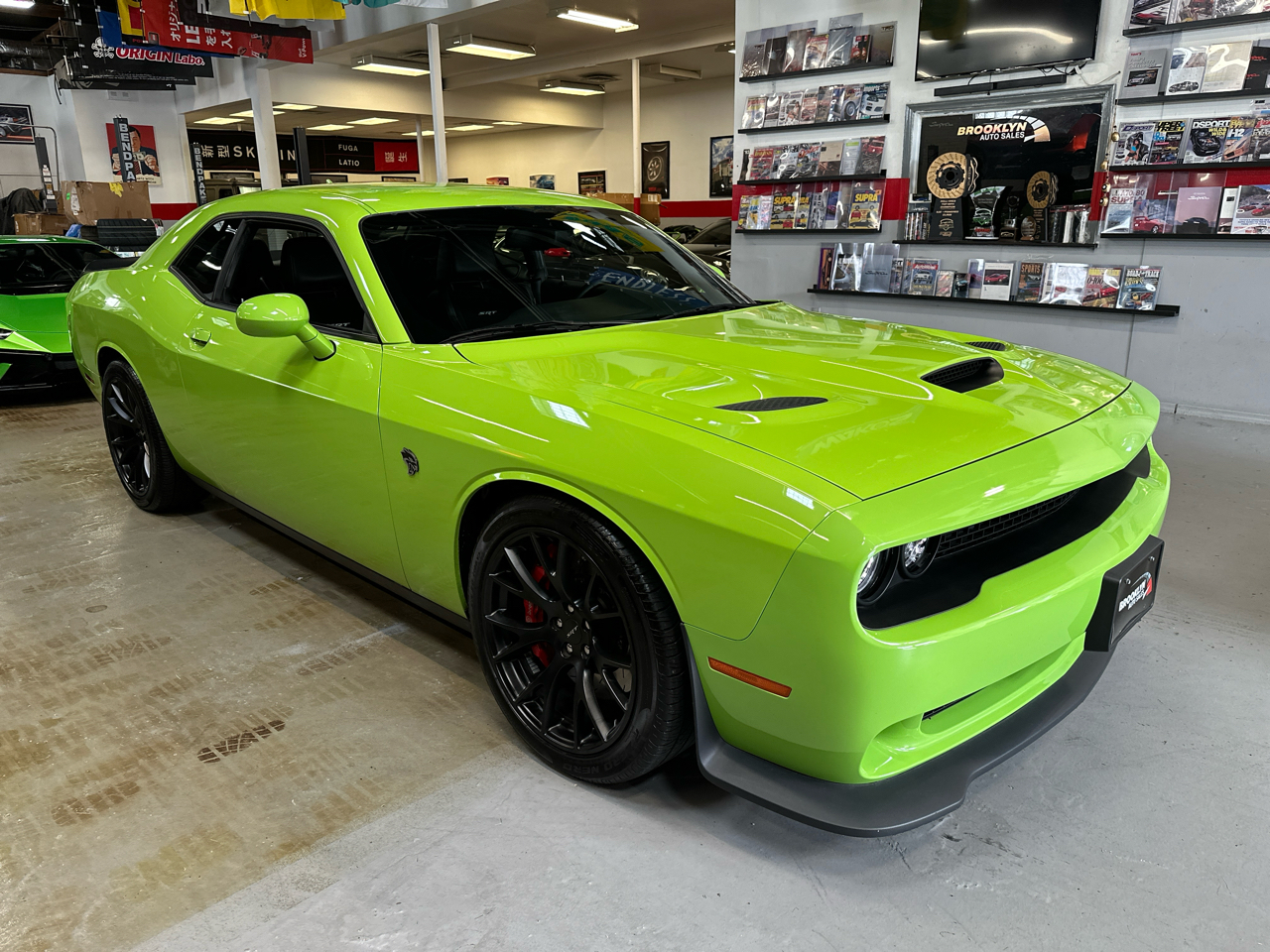 Dodge Challenger SRT Hellcat Coupe 2015