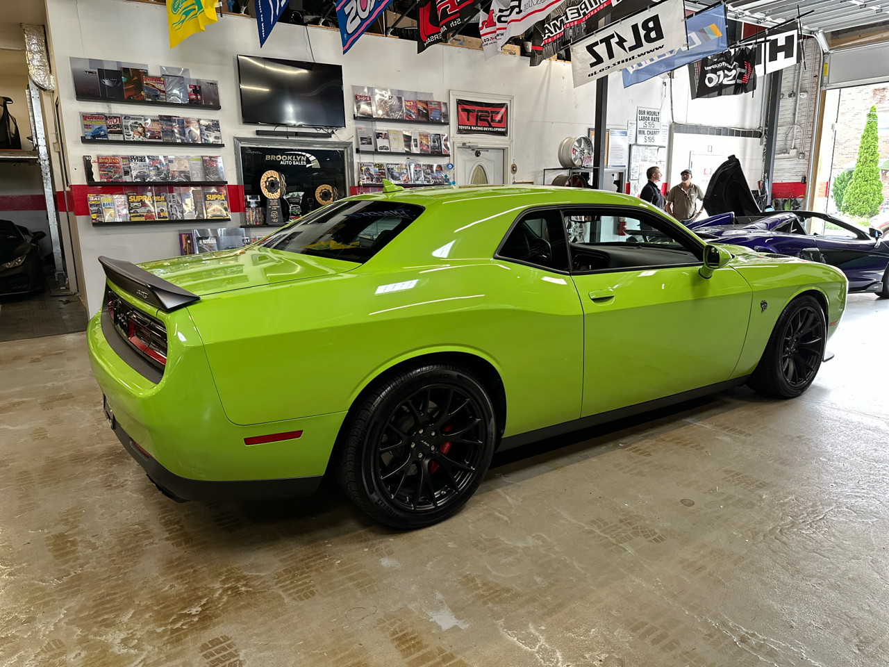 Dodge Challenger SRT Hellcat Coupe 2015