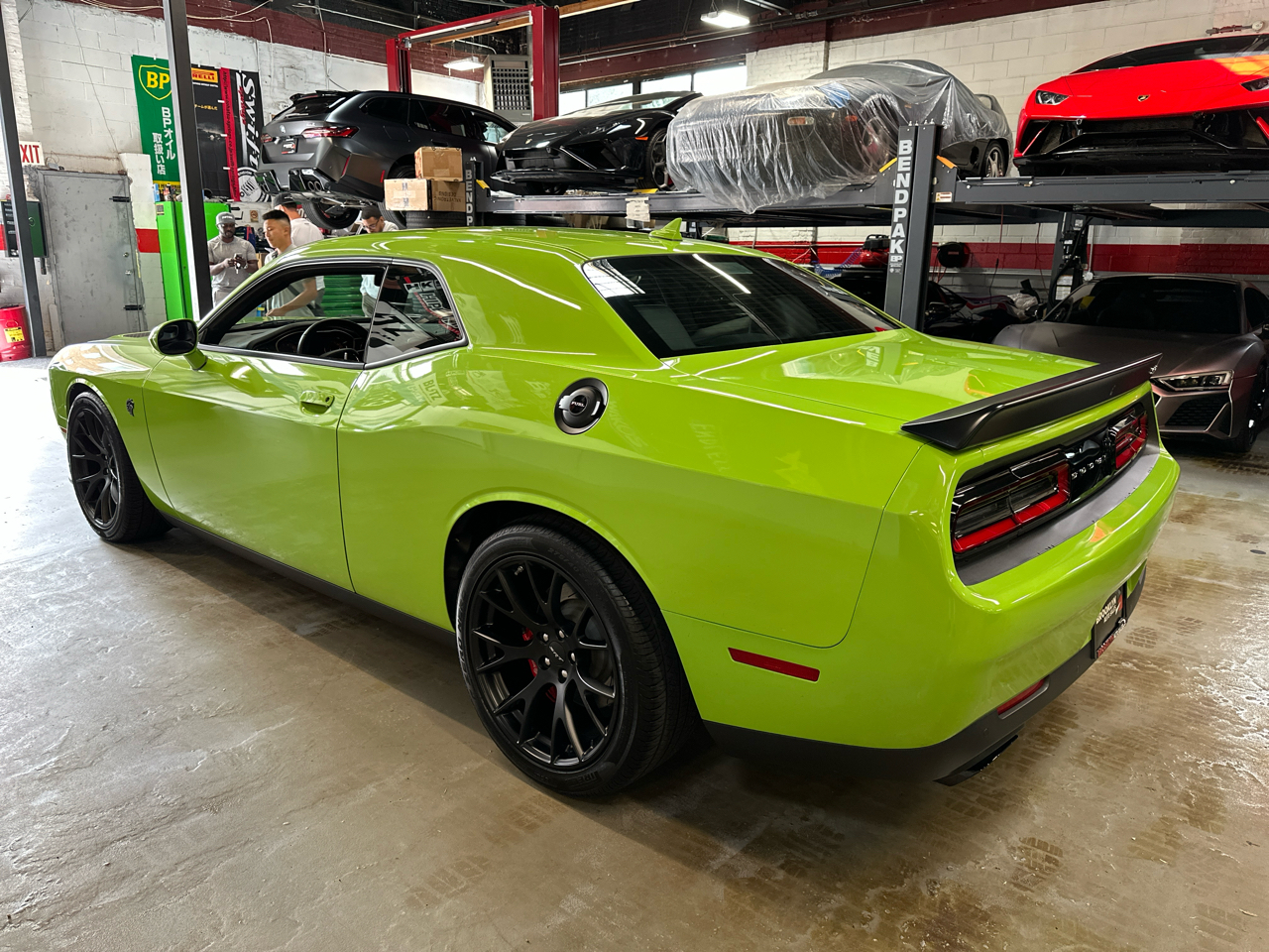 Dodge Challenger SRT Hellcat Coupe 2015