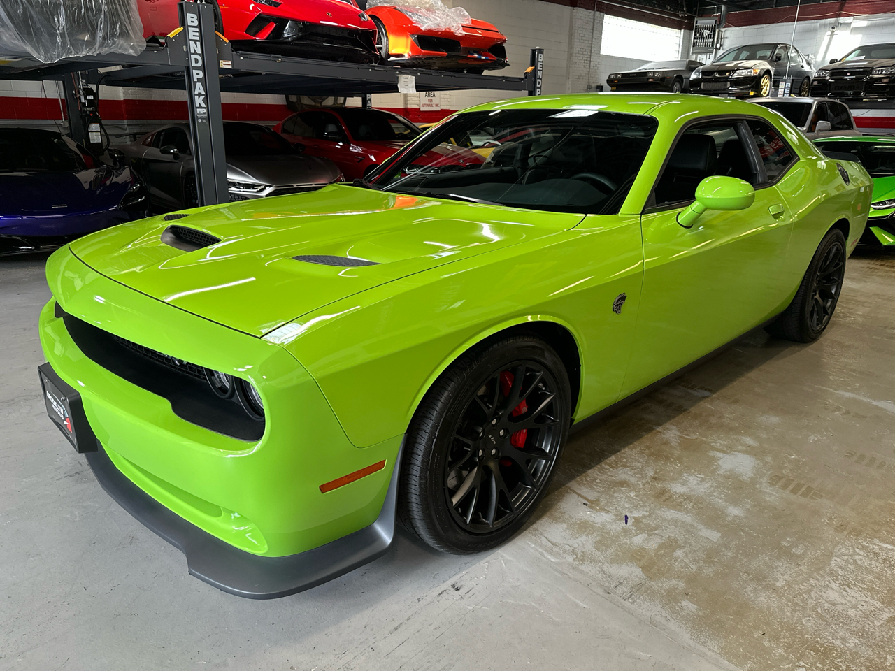 Dodge Challenger SRT Hellcat Coupe 2015