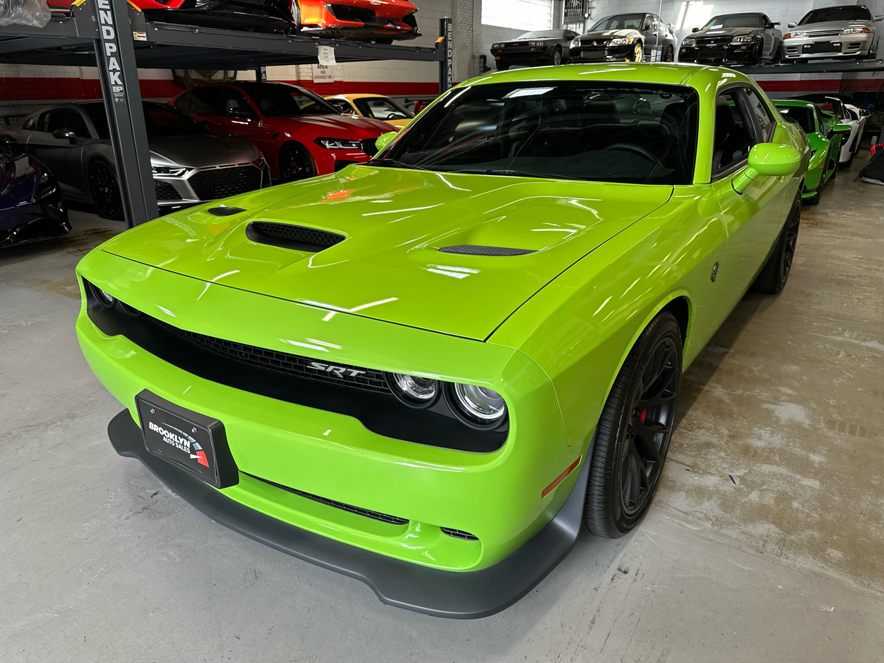 Dodge Challenger SRT Hellcat Coupe 2015