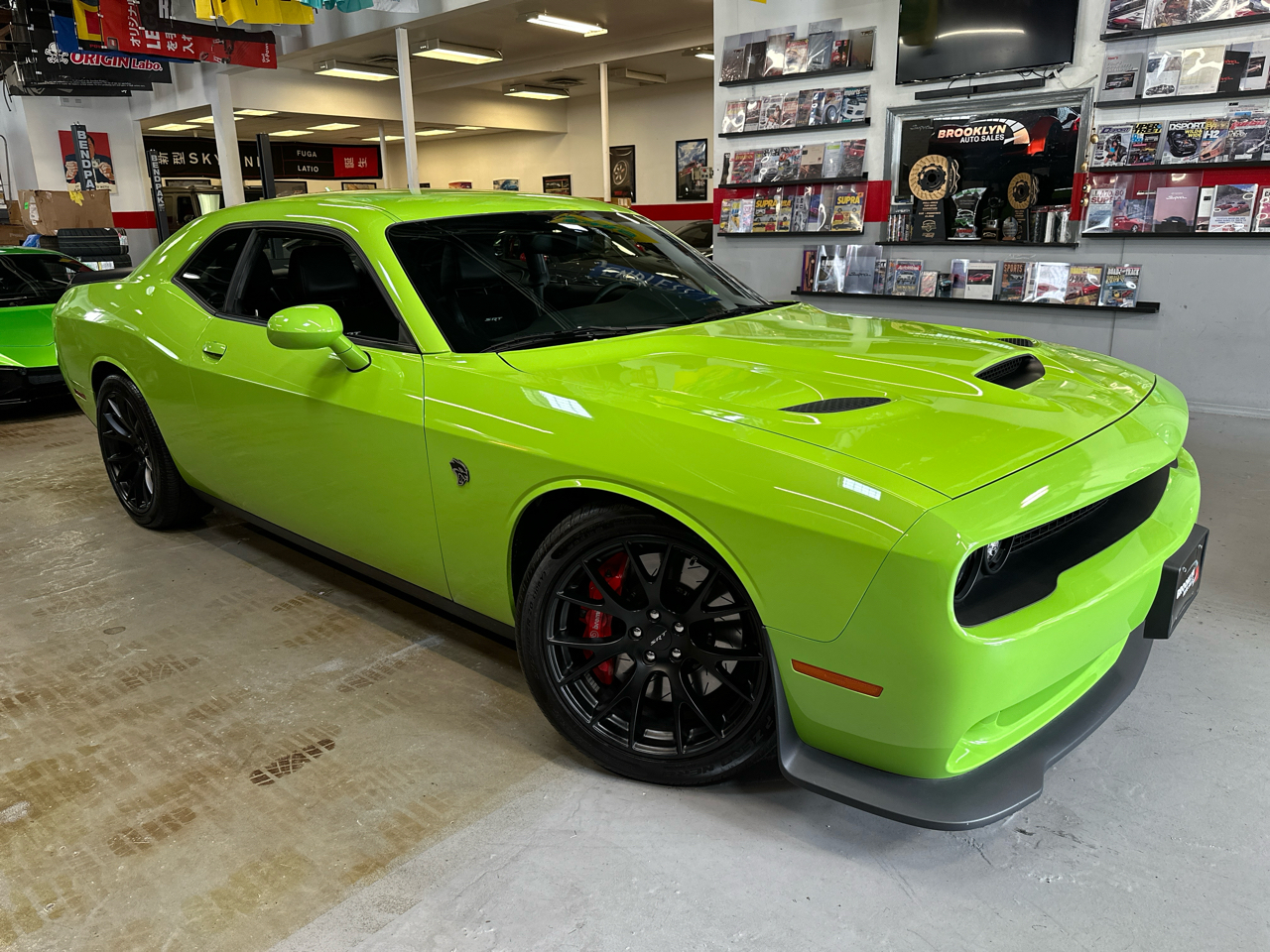 2015 Dodge Challenger SRT Hellcat Coupe