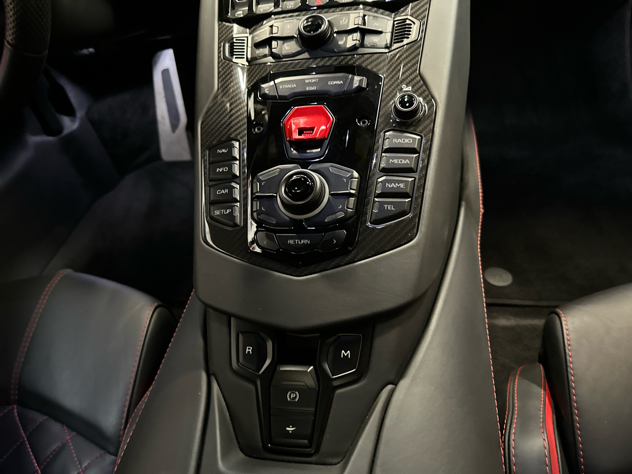 Lamborghini Aventador S Coupe 2017