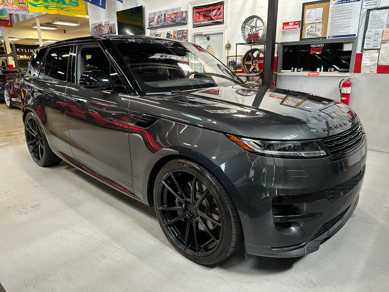 2023 Land Rover Range Rover Sport Autobiography PHEV photo 3