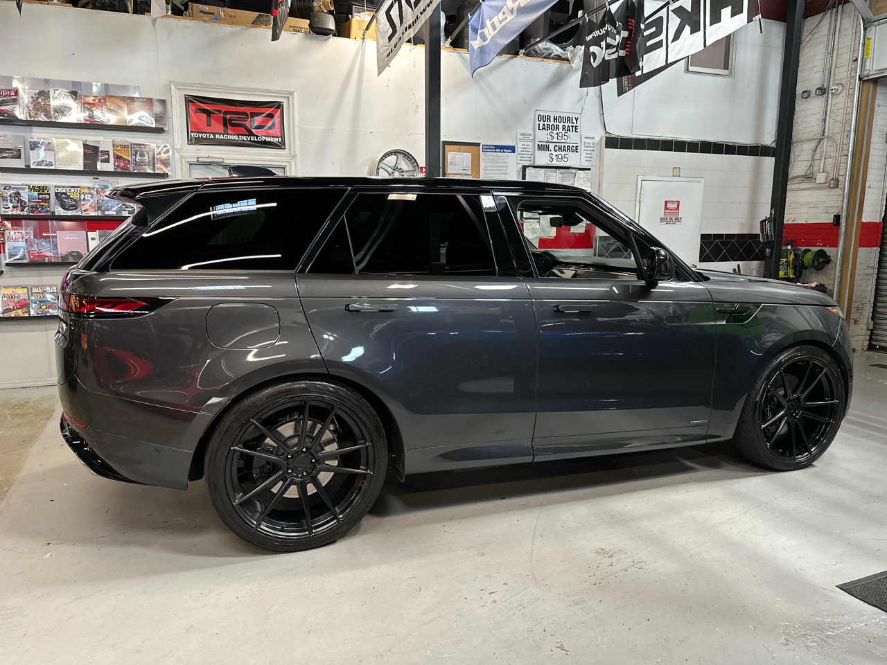 2023 Land Rover Range Rover Sport Autobiography PHEV photo 4