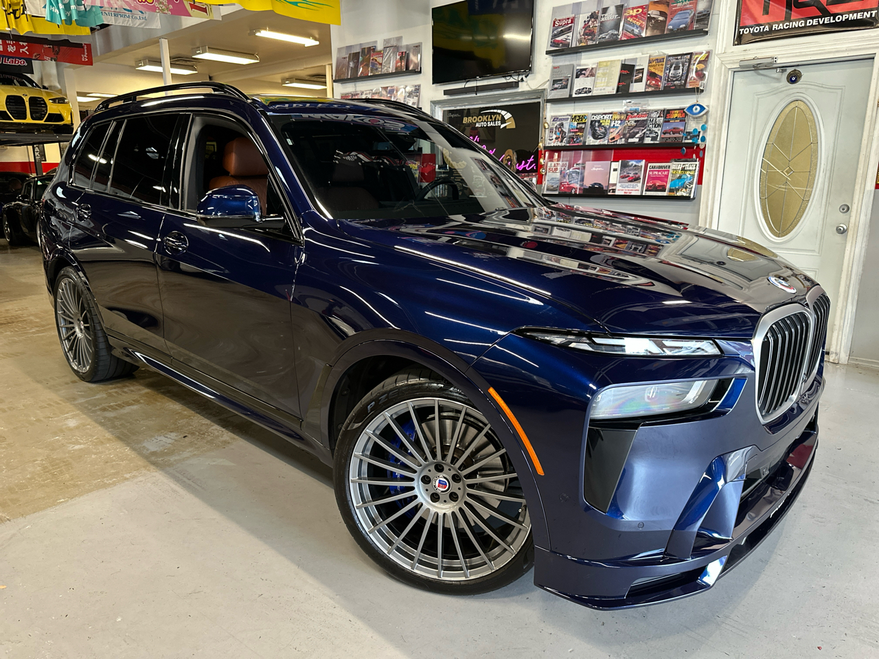 2023 BMW Alpina XB7 Base