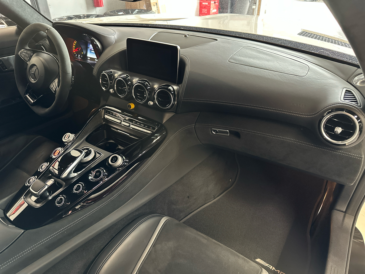 2018 Mercedes Benz AMG GT GT R photo 21