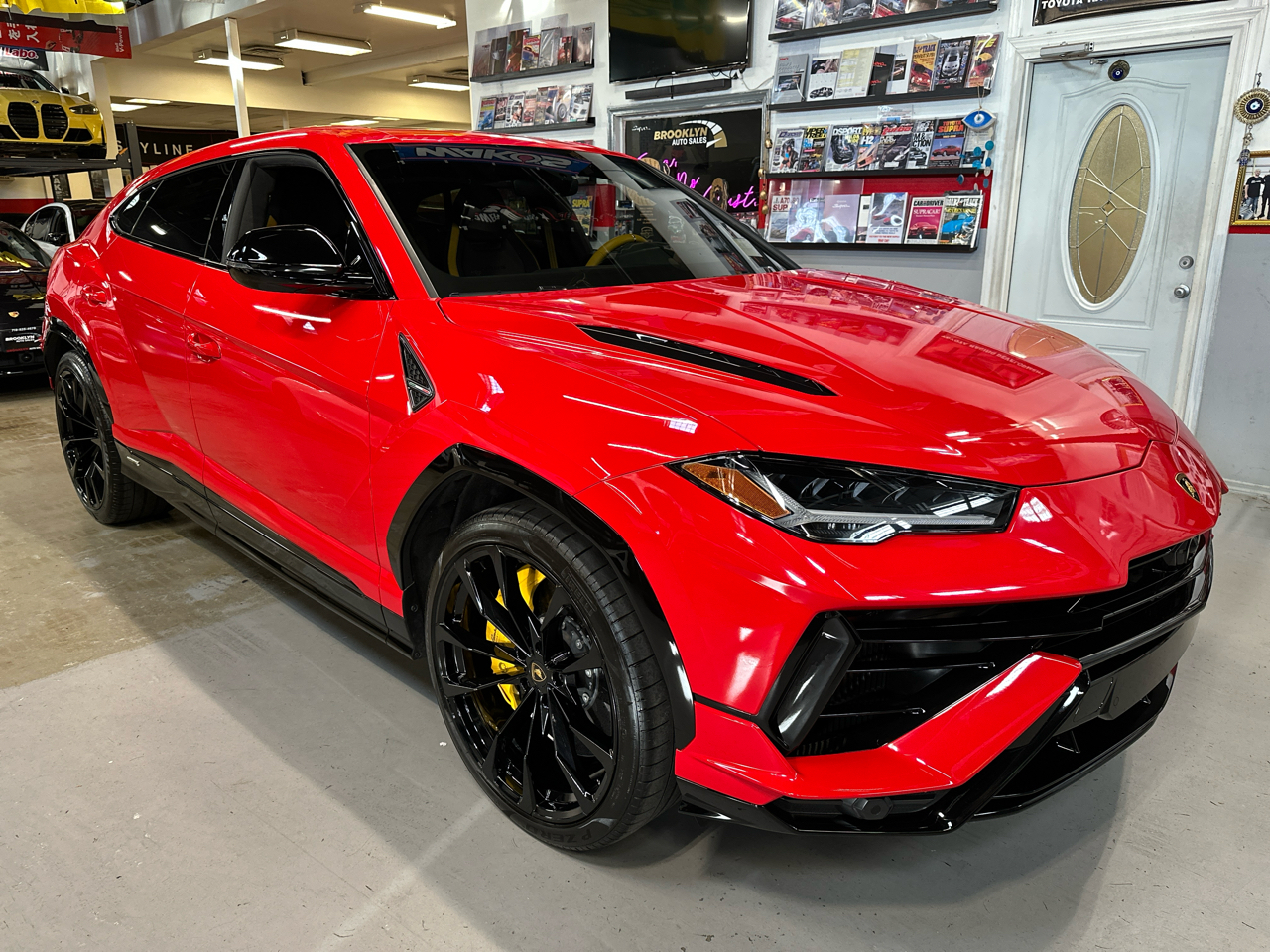 2024 Lamborghini Urus S photo 3